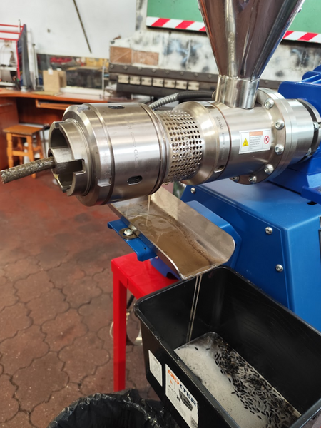 Presa ulei la rece 220 V